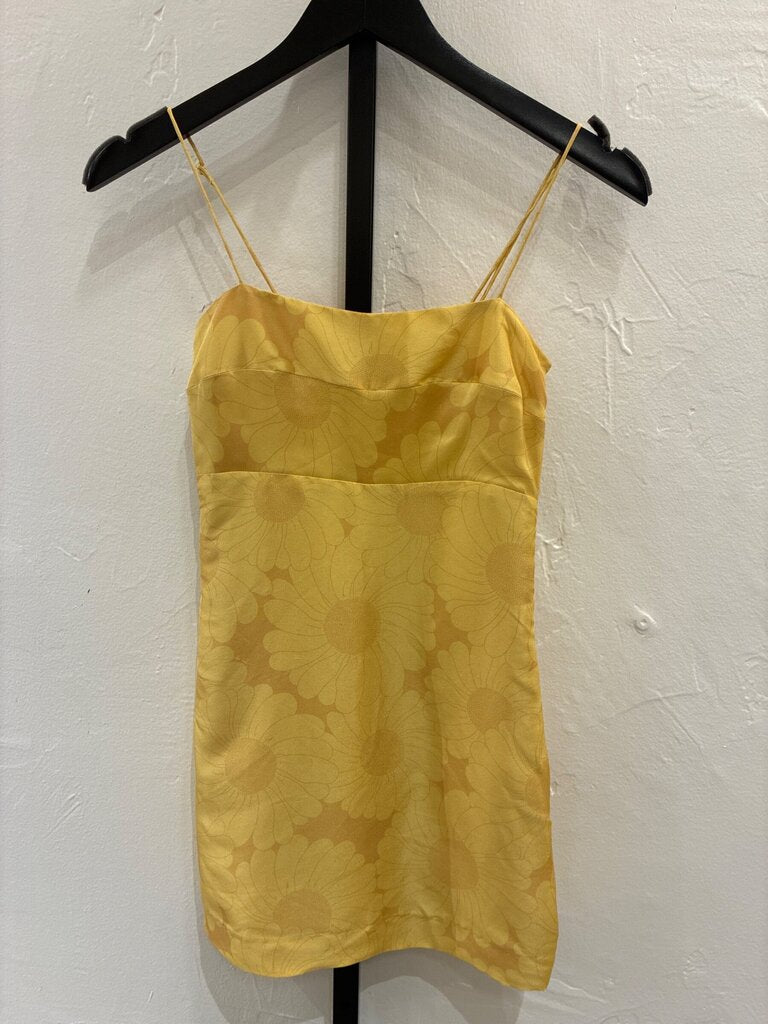 realisation par yellow dress Isabelli Verona The Designer Collection Please consider the guide and your individual body type when choosing your size.SizeUSAUUKEURXXS04432XS26634S48836M6101038L8121240XL10141442XXL12161644SizeBustWaistHipsLengthXXS 75cm63cm 82cm 55cm Ralisation Par Heidi Dress (Yellow)
