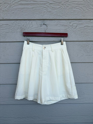 WeWoreWhat White Pleated Tailored Shorts sz 2