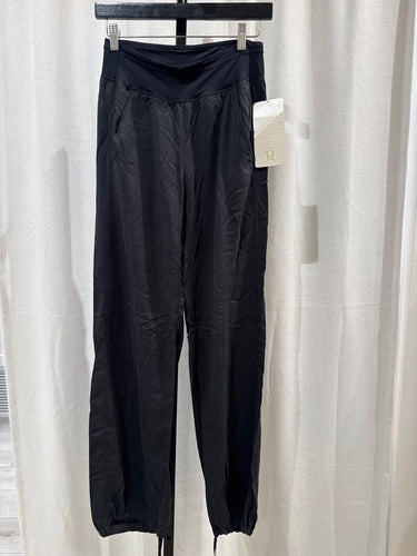Lululemon Black Noir Tencel Jogger Pants sz 4