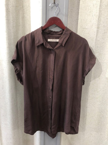 We The Free Brown Short Sleeve Button-Down Top sz LARGE