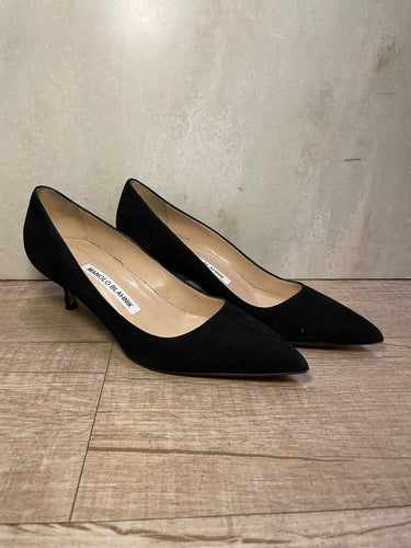 Manolo Blahnik Black Suede BB Kitten Heel Pumps sz 35.5