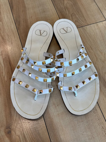 Valentino Garavani White Leather Rockstud Cage Thong Sandals sz 41