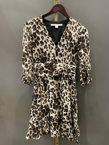Diane von Furstenberg Leopard Print V-Neck Dress sz 2