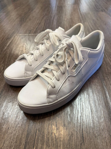 adidas Sleek Low Top Sneakers sz 8½