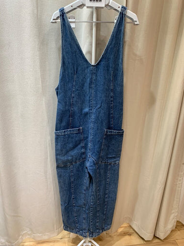We The Free Medium Wash Denim Overalls sz XS