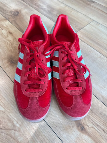 adidas Gazelle Indoor Sneakers in Red and Light Blue sz 8