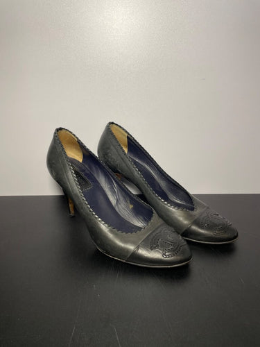 Chanel CC Cap Toe Leather Pumps sz 40 1/2