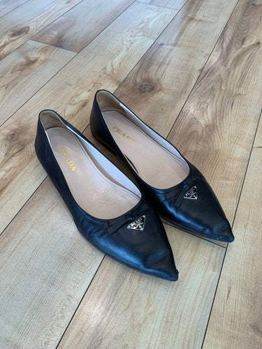Prada Pointed-Toe Leather Ballet Flats sz 39