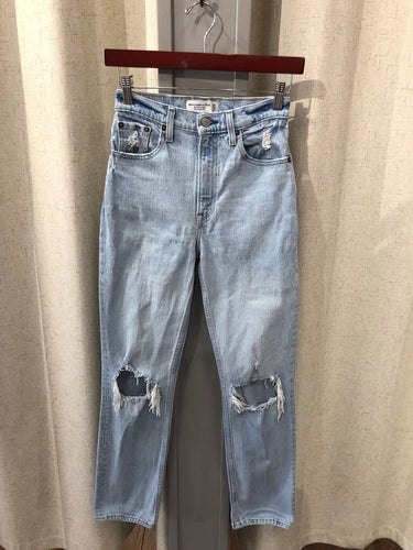 Abercrombie & Fitch The '90s Straight Ultra High Rise Distressed Jeans sz 24 / 00R