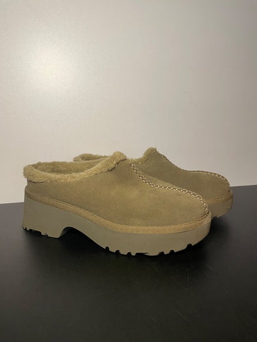 UGG Suede Platform Shearling Mules sz 9