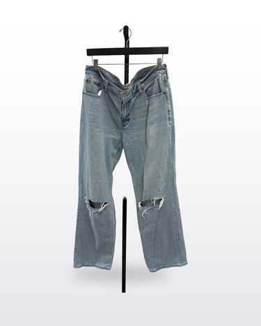 Abercrombie & Fitch The Baggy Low Rise Distressed Jeans sz 30 / 10R