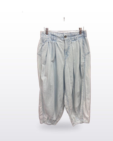 Free People We The Free Light Wash Pleated Denim Joggers sz XS