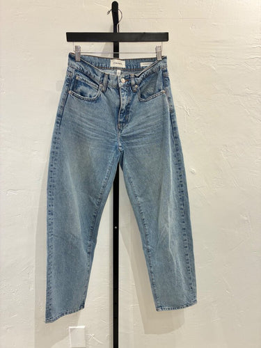 FRAME Light Wash Low Slung Barrel Jeans sz 23