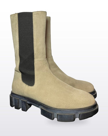 Free people Beige Suede Chunky Lug Sole Chelsea Boots sz 38