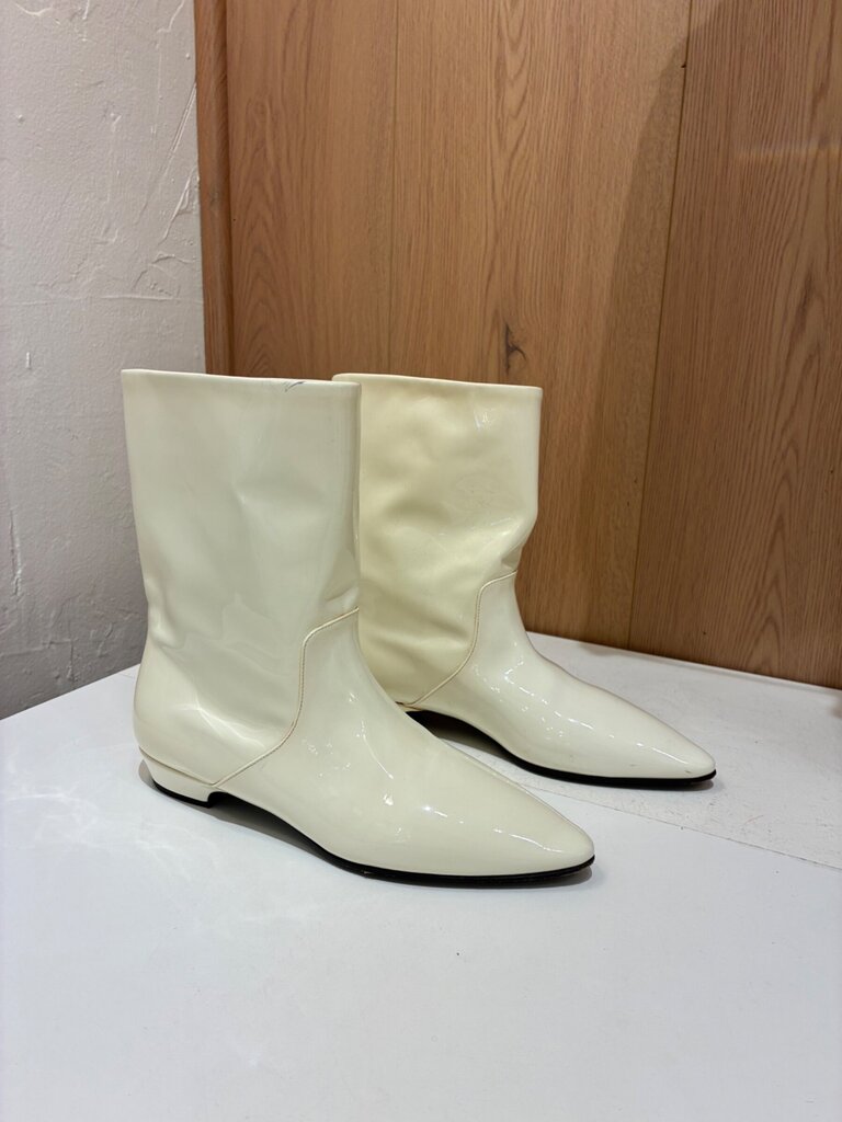 Miu Miu Cream Patent Leather Flat Slouch Boots sz 35