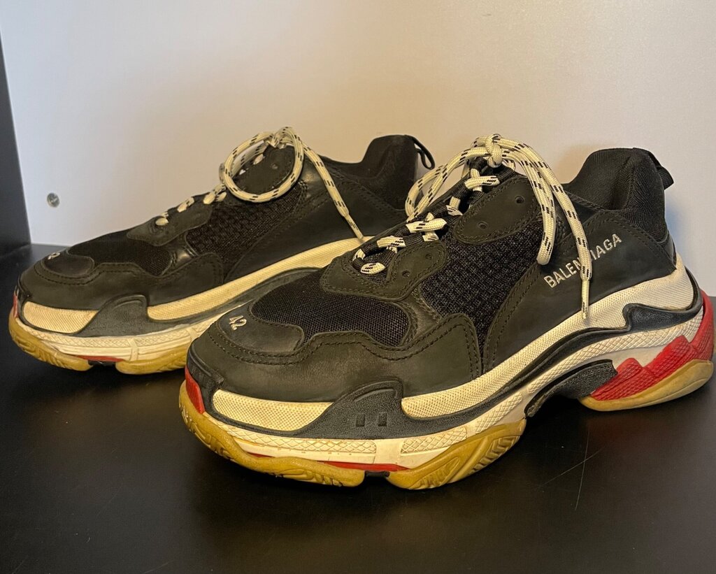 Balenciaga Triple S Black Chunky Sneakers sz 42