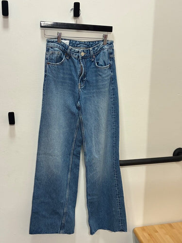 Zara High-Rise Straight Leg Raw Hem Jeans sz 0