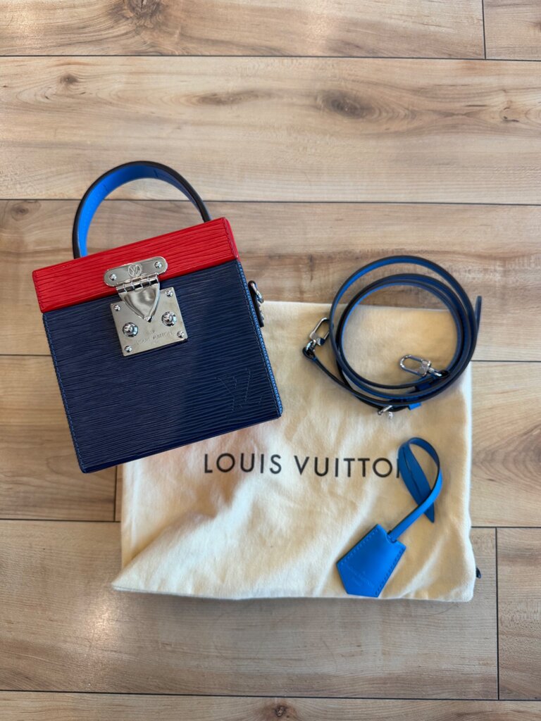 Louis Vuitton Epi Bleecker Box Bag