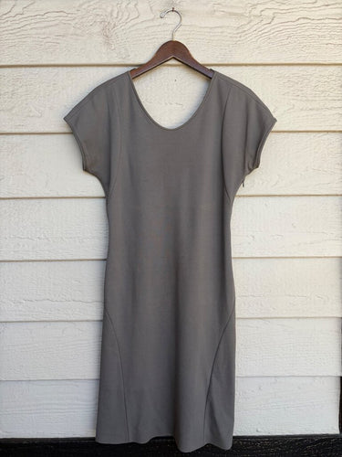 Giorgio Armani Scoop Neck Cap Sleeve Dress sz 44