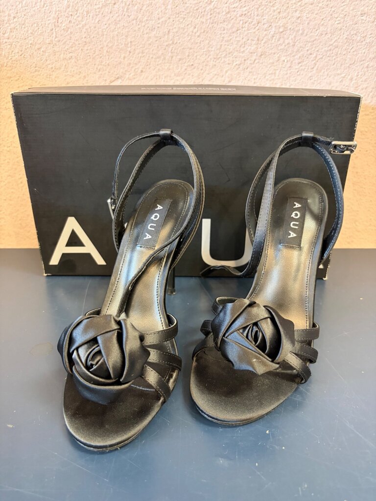 Aqua Babs Rosette Heeled Sandals sz 6M