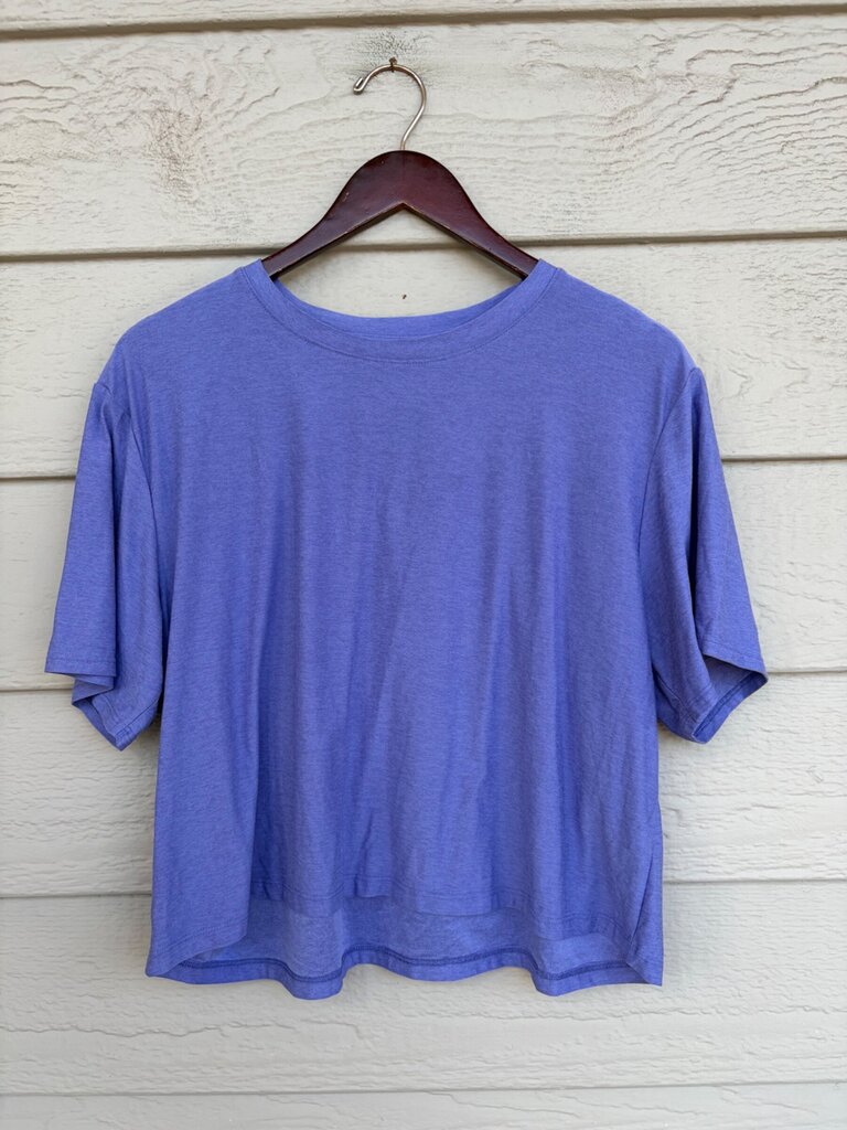Beyond Yoga Cropped Crew Neck Short Sleeve Tee