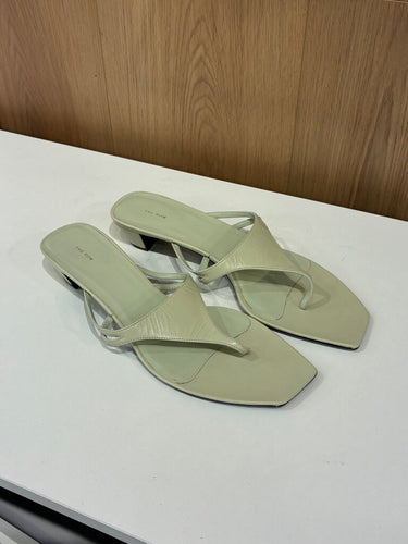 The Row Constance Leather Thong Sandals sz 41