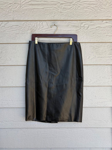 Theory Black Faux Leather Pencil Skirt sz 10