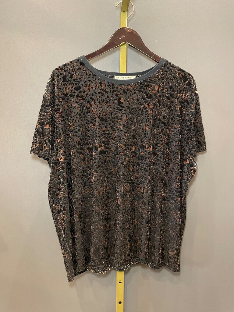 We The Free Velvet Burnout Short Sleeve Top sz SMALL