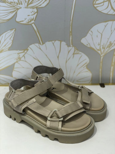 Läst Beige Chunky Platform Strappy Sandals sz 39