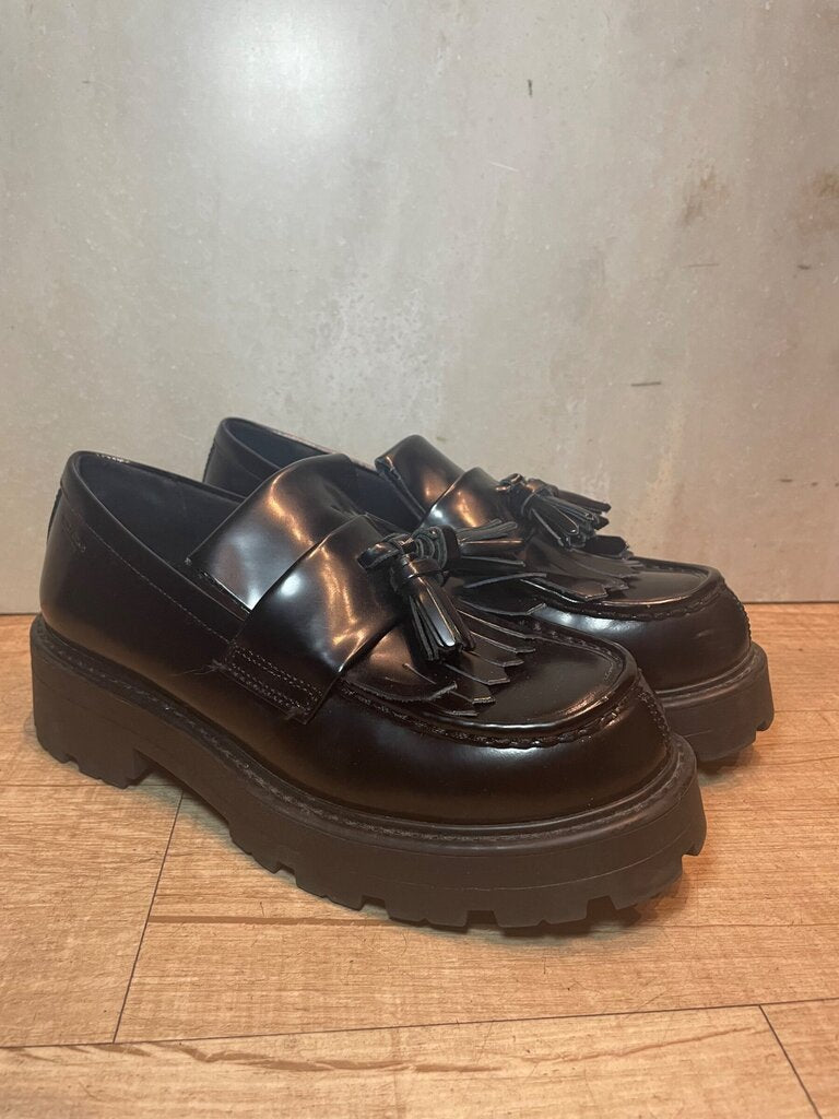 Vagabond Kenova Tassel Fringe Loafers sz 8