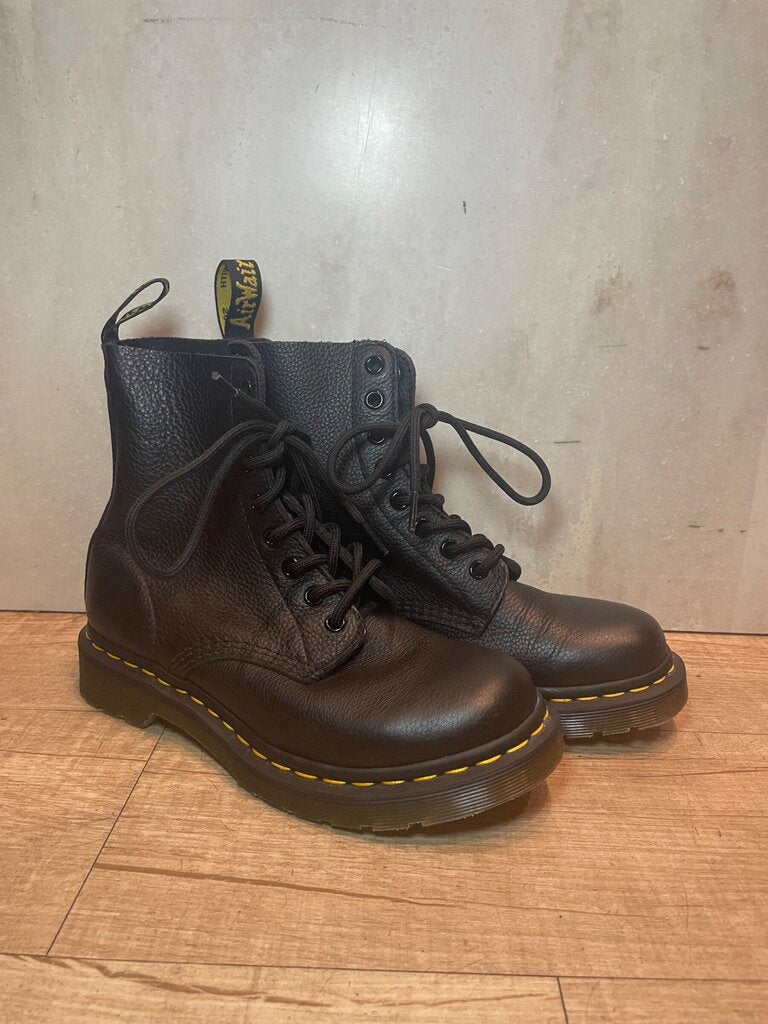 Dr. Martens Black Pebbled Leather 1460 Pascal Combat Boots sz 7 US L