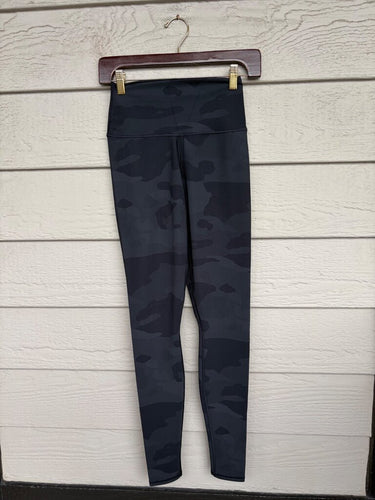 Alo Yoga High-Waist Vapor Leggings in Black Camo sz XS