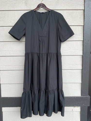 Zara Black V-Neck Tiered Short Sleeve Midi Dress sz M