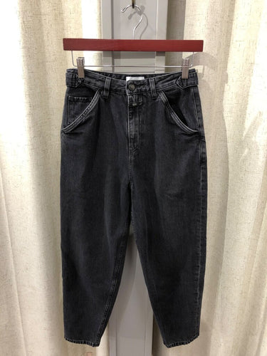 Closed Pedal Pusher Jeans in Washed Black sz 27