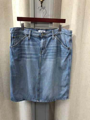 RE/DONE Light Wash Denim Pencil Skirt Size 30 sz 30