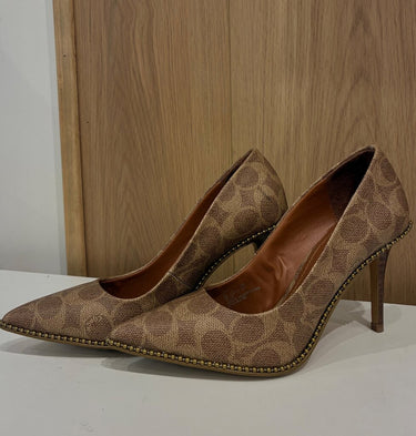Coach Signature Canvas Beaded Pointed Toe Pumps sz 5