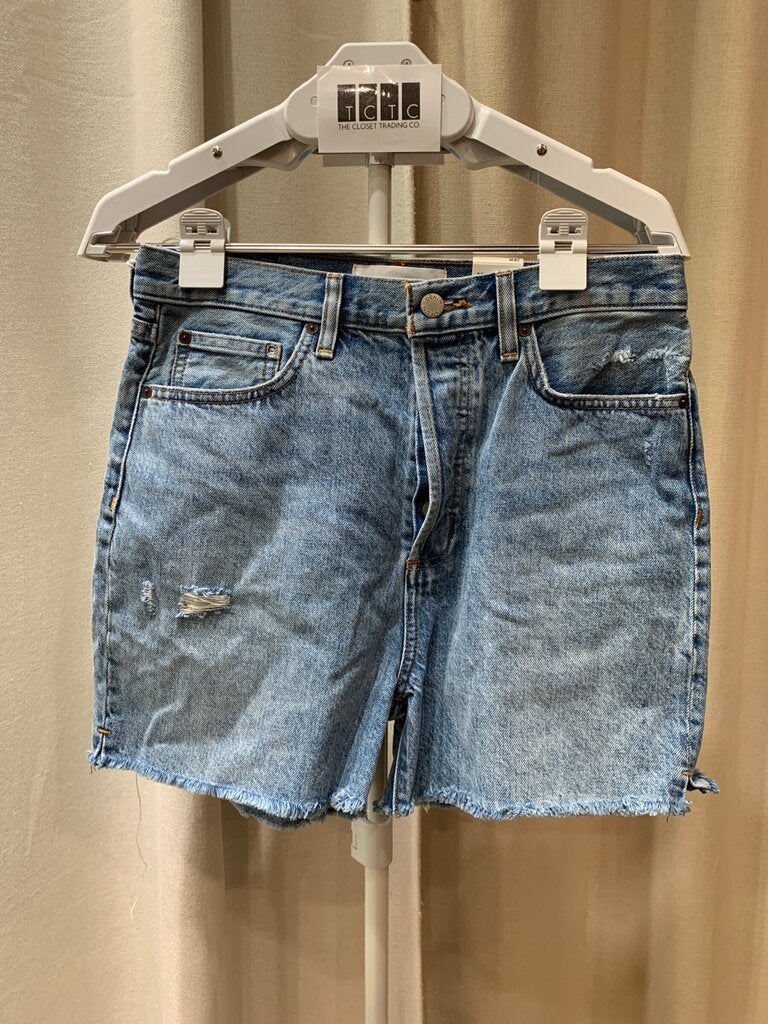 Denim Forum The Yoko Mid Thigh Short in 7 YR Pctr This Bl Dstr sz 28