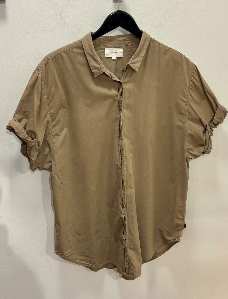 Xirena Taupe Short-Sleeve Button-Front Shirt sz L