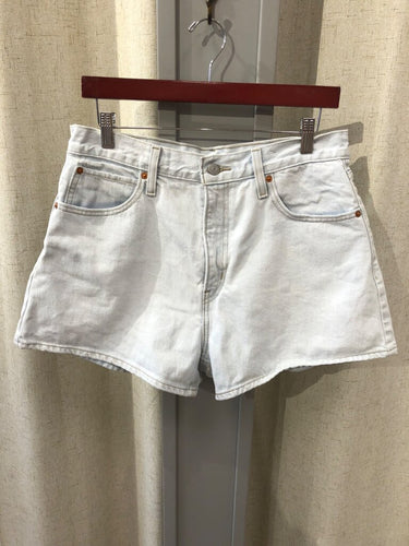 Levi's Light Wash Denim Shorts sz 30