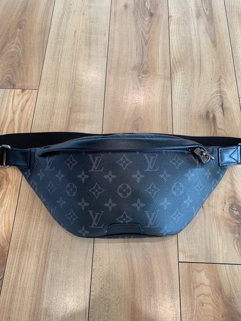 Louis Vuitton Monogram Eclipse Discovery Bumbag