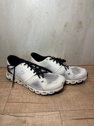 On Cloud X 3 Running Shoes sz M7.5