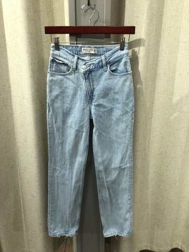 Abercrombie & Fitch The '90s Straight Ultra High Rise Asymmetric Waist Jeans sz 24/00S