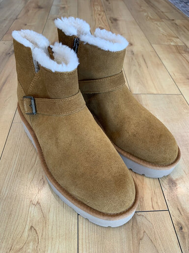 Koolaburra by UGG Tan Suede Buckle Shearling-Lined Ankle Booties sz 40