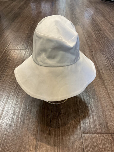 Janessa Leone Off-White Organic Cotton Bucket Hat sz Medium