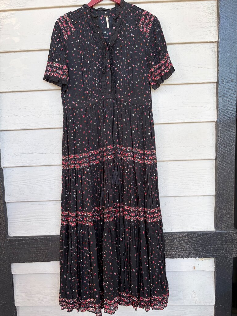 Free People Black Floral Tiered Maxi Dress sz S/P