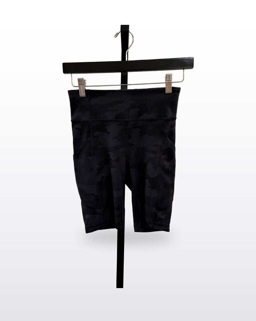 Lululemon Camo Athletic Biker Shorts with Pockets sz 4