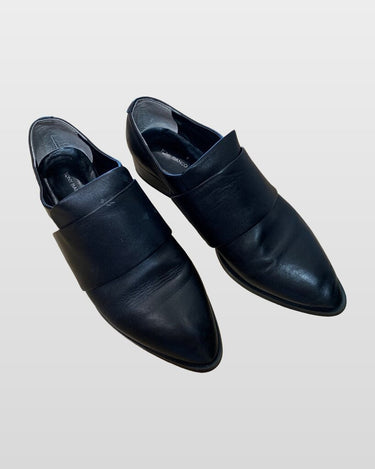 Tony Bianco Black Pointed-Toe Strap Loafers sz 9