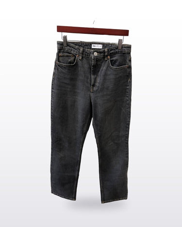 Zara Straight-Leg Jeans sz USA 8