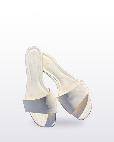 Reformation Embossed Leather Slide Sandals sz 7