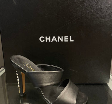 Chanel Pearl Heel Slide Sandals Sz 36